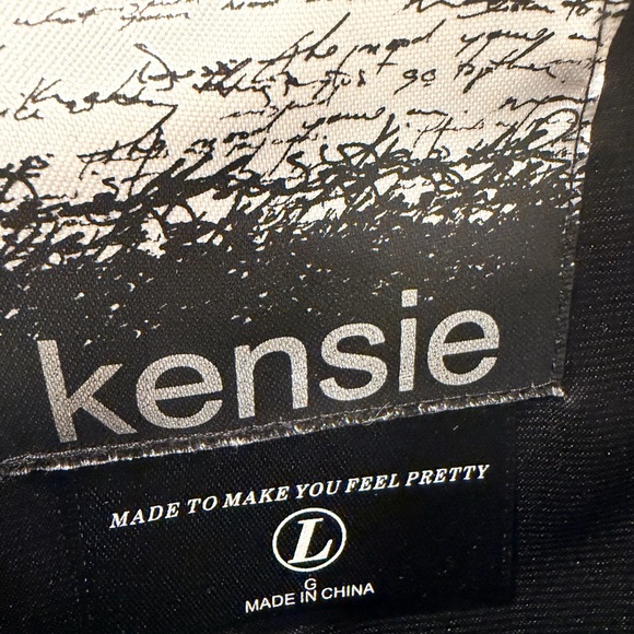 Kensie Faux Fur Vest with Zipper - Picture 4 of 4